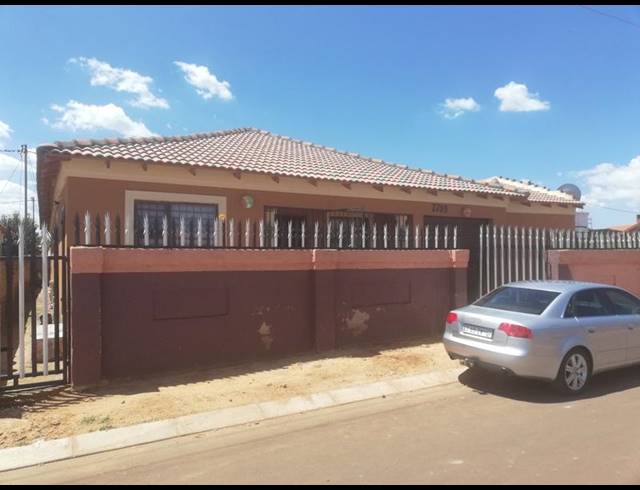 3 BEDROOM HOUSE FOR SALE IN MOHLAKENG